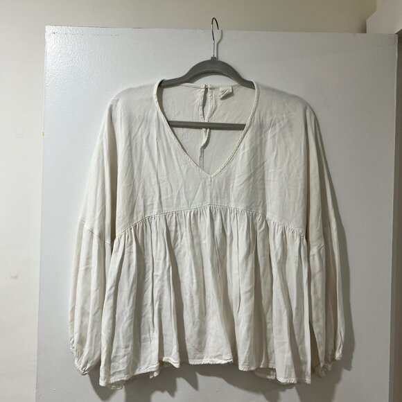 ✨ VICI Flawless White Boho Peplum Blouse – Size M ✨ - Picture 2 of 8